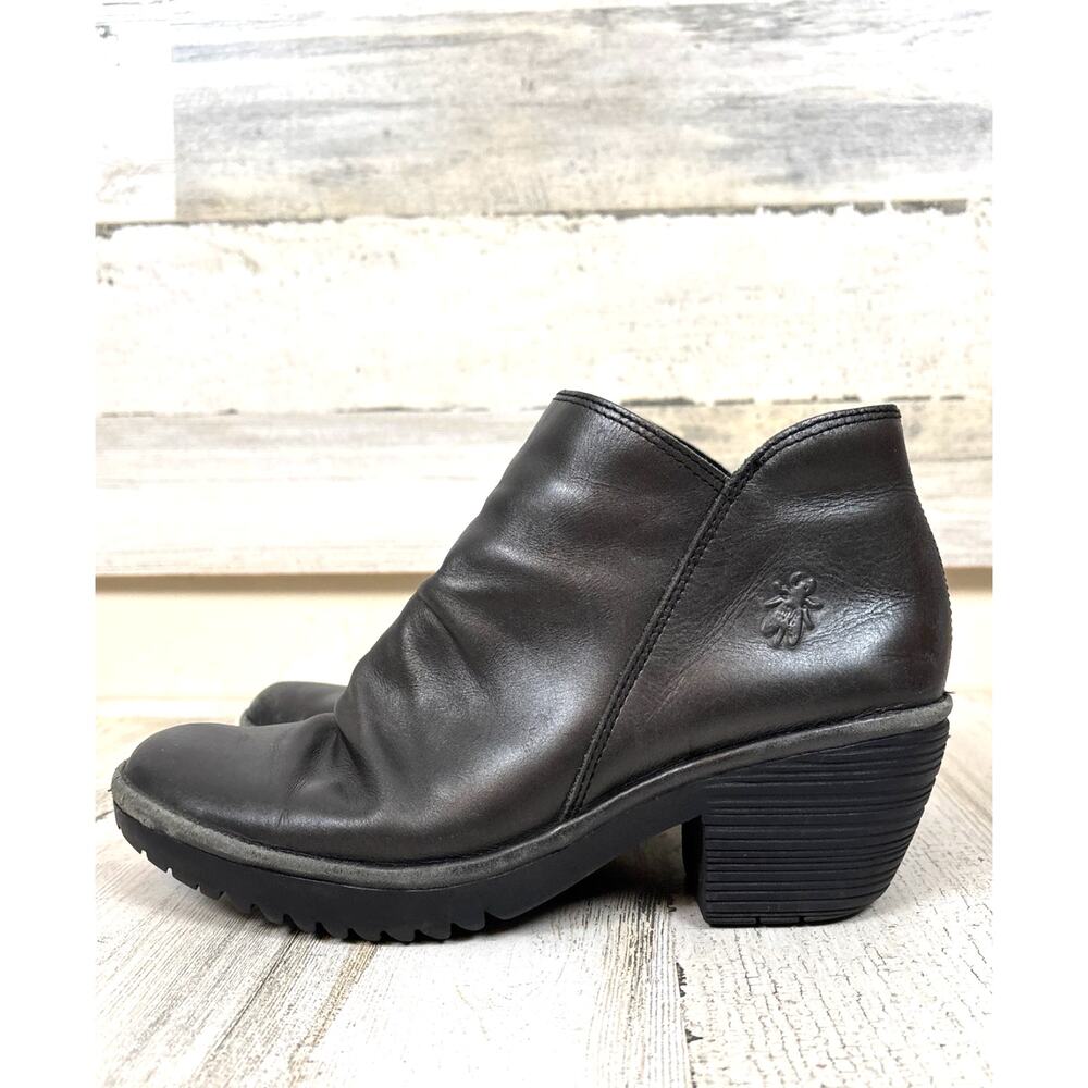 Fly London Womens 39 Black Bronze Wezo Leather Heeled Bootie Retro
